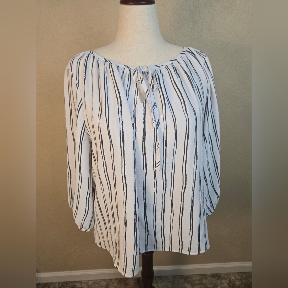 Olivia & Martin Gray On White Striped Blouse 1X (6117)
